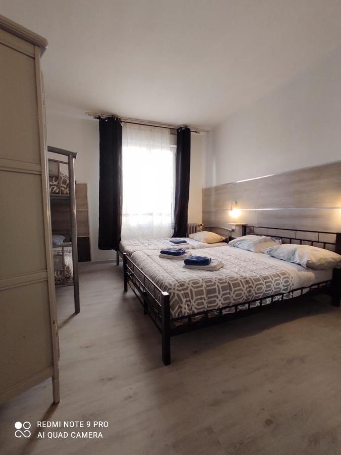 Hotel Le Bon Moine Reims Bagian luar foto